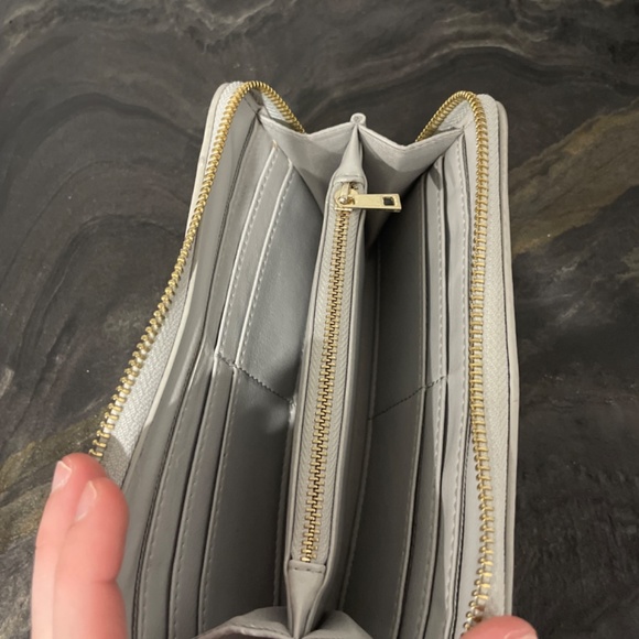 Wallet - Picture 3 of 7